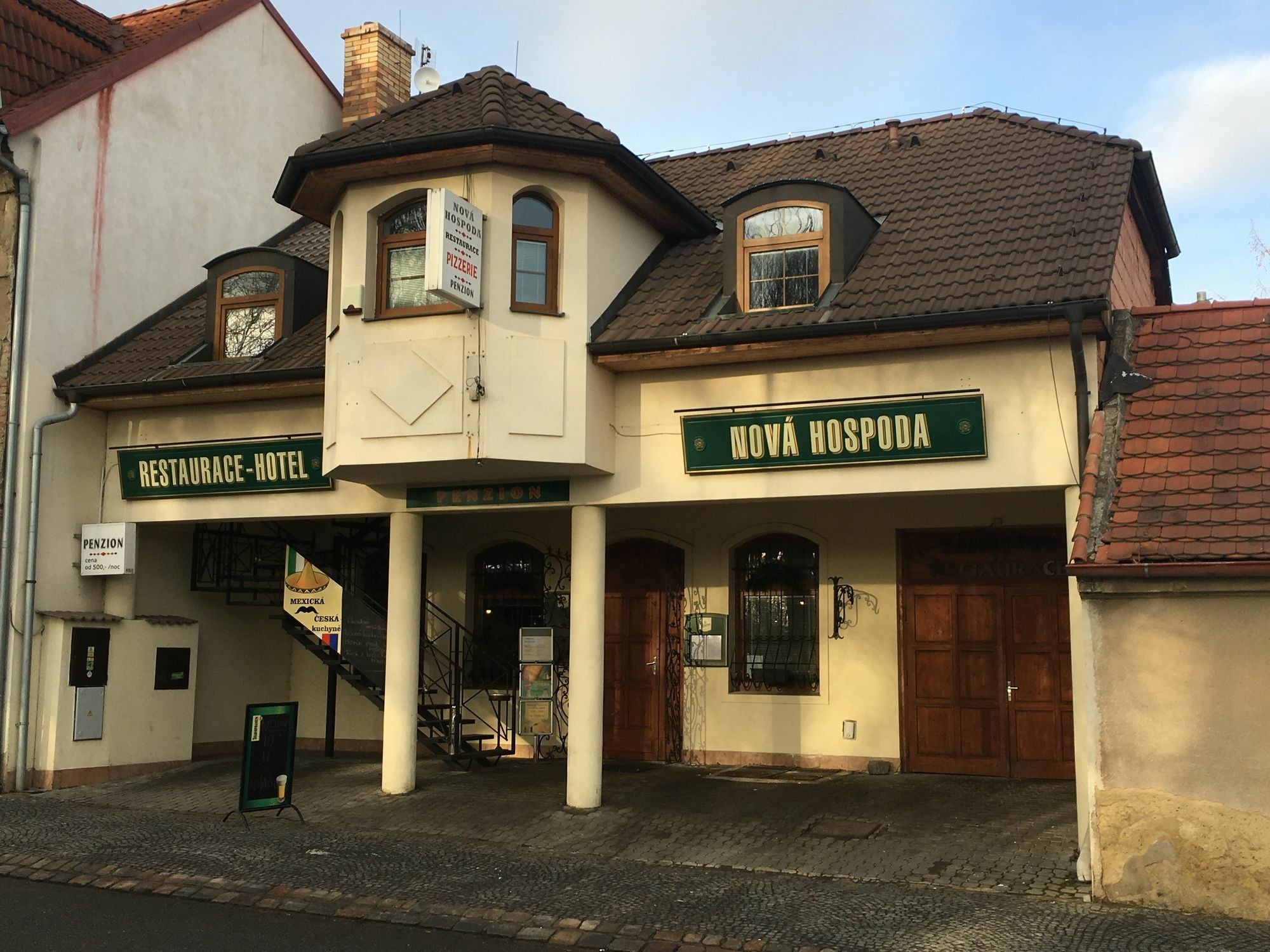 Nová Hospoda - Hotel&Restaurant Praga Exterior foto
